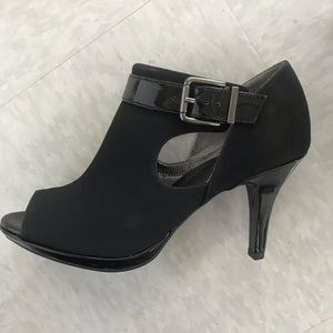 Women’s Black Brushed and Patent Heel NEW in Box